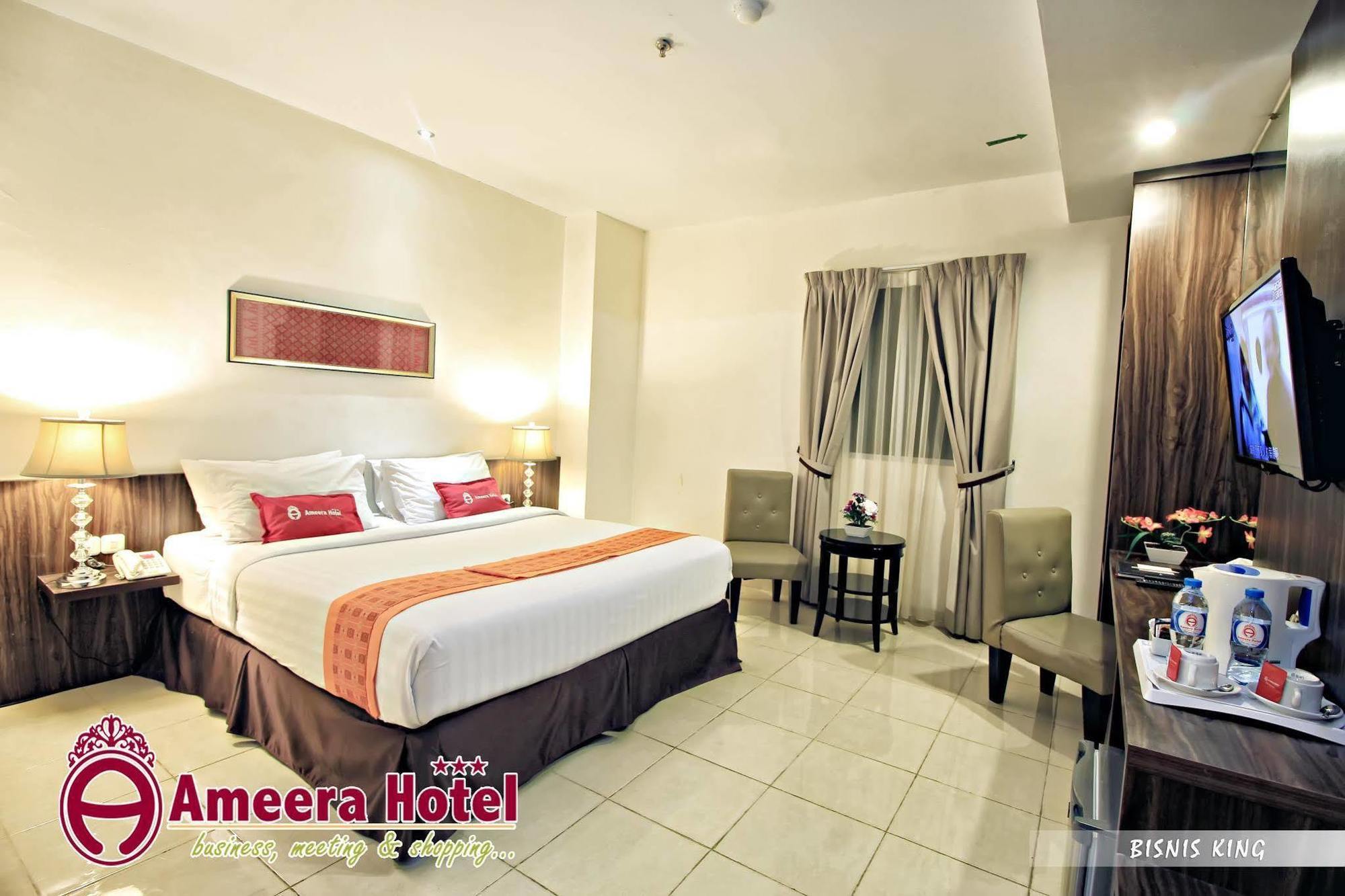 Ameera Hotel Pekanbaru Buitenkant foto
