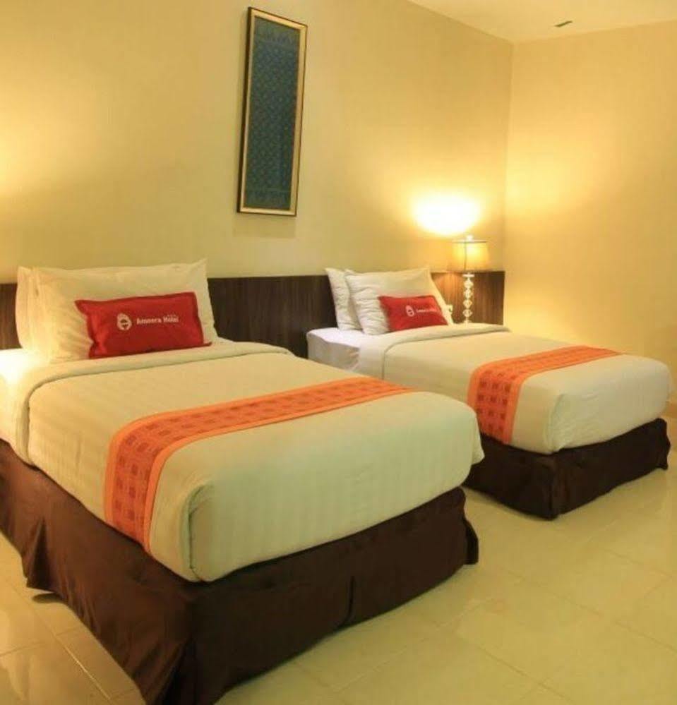 Ameera Hotel Pekanbaru Buitenkant foto